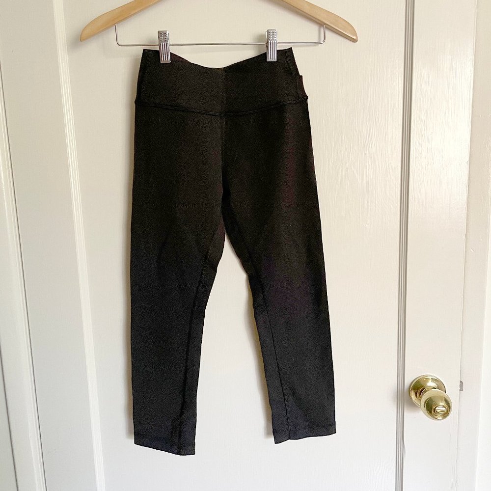 LULULEMON Cropped Black Leggings
